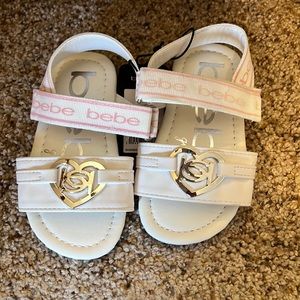 new Bebe Sandals - size 7 toddler